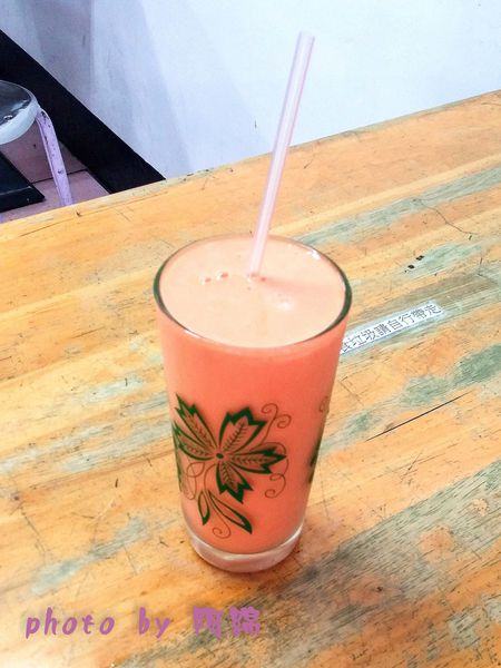 小夜城冰果冷飲：桃園市桃園區 [小夜城冰果室] 在地人激推的木瓜牛奶．木瓜牛奶/牛乳冰/現打果汁