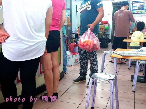 小夜城冰果冷飲：桃園市桃園區 [小夜城冰果室] 在地人激推的木瓜牛奶．木瓜牛奶/牛乳冰/現打果汁