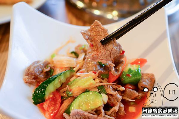 【桃園泰式】泰味館泰式料理-單點60道菜色吃到飽，現點現作!上菜速度快到來不及吃．桃園美食/異國料理/吃到飽/愛買