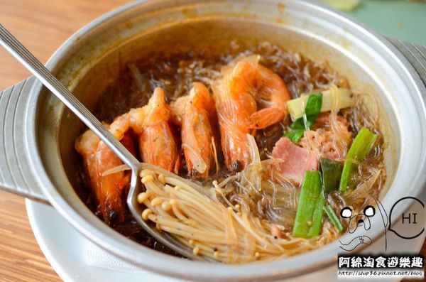 【桃園泰式】泰味館泰式料理-單點60道菜色吃到飽，現點現作!上菜速度快到來不及吃．桃園美食/異國料理/吃到飽/愛買