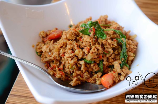 【桃園泰式】泰味館泰式料理-單點60道菜色吃到飽，現點現作!上菜速度快到來不及吃．桃園美食/異國料理/吃到飽/愛買