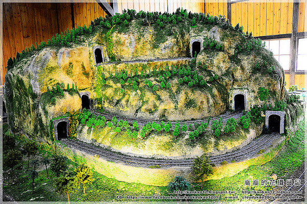 奮起湖車站:【嘉義】竹崎鄉。林務局奮起湖車庫