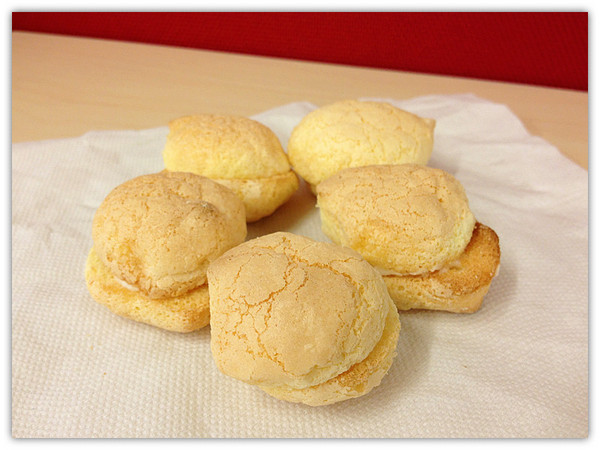 泉利食品行： 馬公♬民權路好吃又好玩之觀光客最愛鹹餅、隱藏版點心台式馬卡龍　泉利糕餅