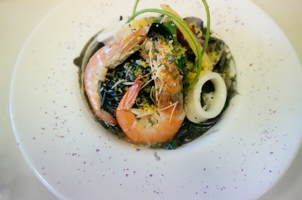 藍迪亞餐屋：適合聚會又免服務費的美味【桃園/藍迪亞餐屋】