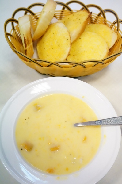 藍迪亞餐屋：適合聚會又免服務費的美味【桃園/藍迪亞餐屋】