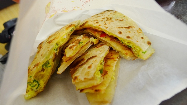 蔥大爺:新竹_蔥大爺餅舖_大排長龍的人潮