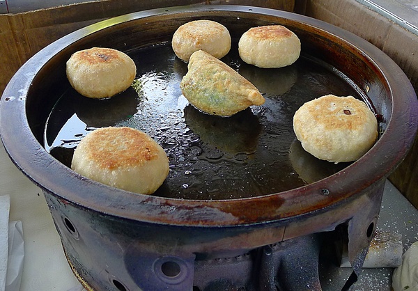 蔥油餅韮菜盒子:新竹_韮菜盒子_大滿足