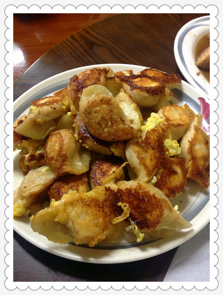 成功鍋貼:到底誰才是阿兵哥的最愛呢???? 金門美食大對決:集成鍋貼v.s成功鍋貼 part.2 成功篇