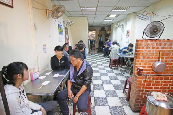 【新竹美食】18巷公園羊肉炒麵-超大份量特殊沙茶羊肉炒麵