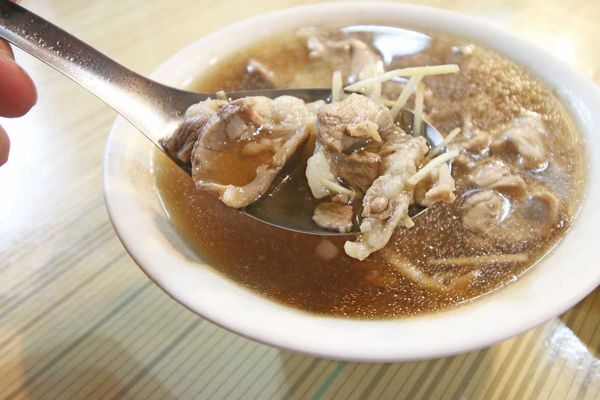 【新竹美食】18巷公園羊肉炒麵-超大份量特殊沙茶羊肉炒麵