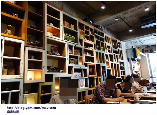 Café Junkies:『松山』❤Cafe Junkies 小破爛咖啡❤早晨就有咖啡香