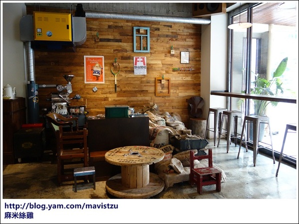 Café Junkies:『松山』❤Cafe Junkies 小破爛咖啡❤早晨就有咖啡香