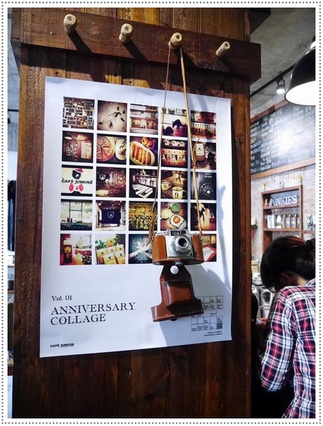 Café Junkies:【松山區】Cafe Junkies 小破爛咖啡-貝果好吃,加州棕熊好可愛 (可以久坐,沒有低消,無線上網,插座很多,免收電費)