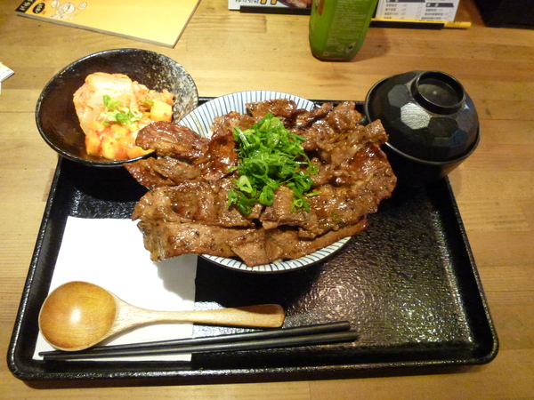 燒丼株式會社:【台北】我在信義威秀,終於遇見「大野狼」