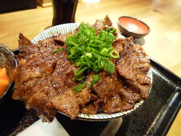 燒丼株式會社:【台北】我在信義威秀,終於遇見「大野狼」