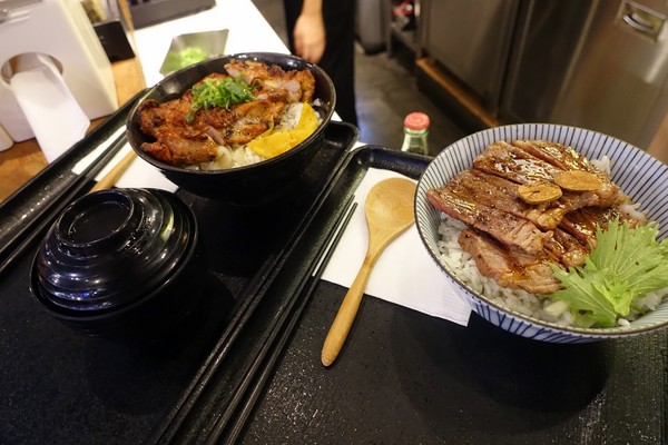 燒丼株式會社:(胖樺食記)台北信義威秀商圈「燒丼株式會社」,好吃燒肉丼飯/捷運象山站/台北101世貿站