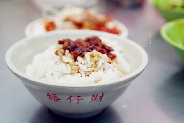 矮仔財滷肉飯:【台北市北投區。小吃】矮仔財滷肉飯 北投市場裡排隊美食