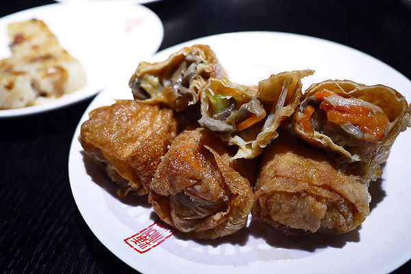 糖朝(台北統領旗艦店):【時尚&潮流】糖朝台北東區旗艦店