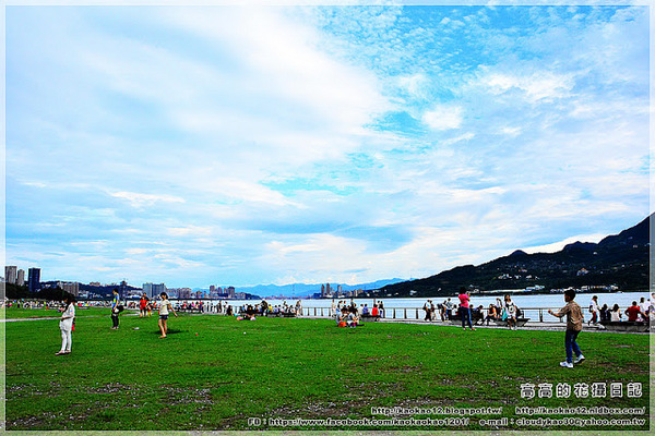 淡水重建街:【新北】淡水區。淡水老街 淡水碼頭 淡水金色水岸 淡水重建街創意市集