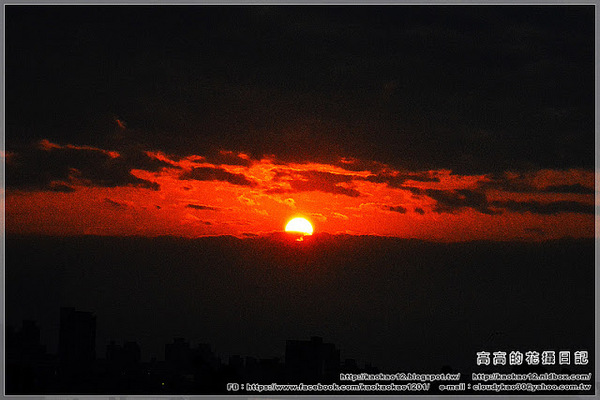 淡水重建街:【新北】淡水區。淡水老街 淡水碼頭 淡水金色水岸 淡水重建街創意市集