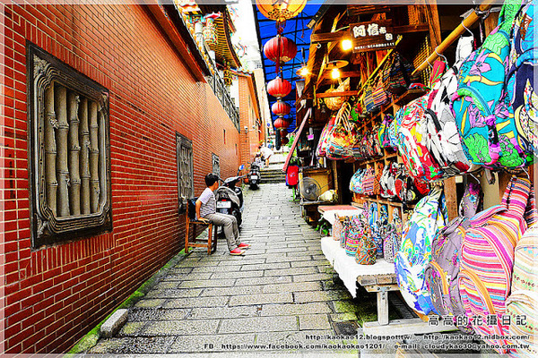 淡水重建街:【新北】淡水區。淡水老街 淡水碼頭 淡水金色水岸 淡水重建街創意市集