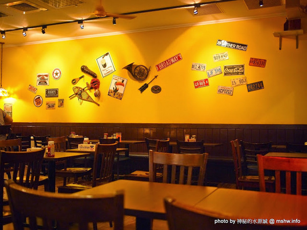 LAZY BIRD雷利彼德美式餐廳:【景點】桃園Lazy Bird雷利彼得美式餐廳.早午餐&漢堡&飲品@中壢 : 便宜美味的懶鳥早午餐蛋捲