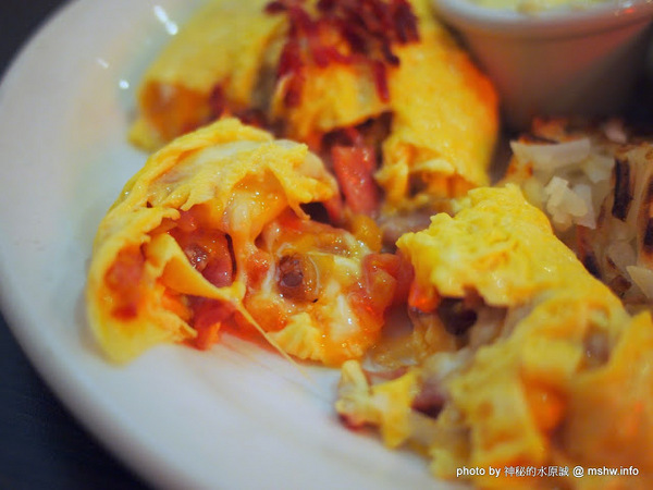 LAZY BIRD雷利彼德美式餐廳:【景點】桃園Lazy Bird雷利彼得美式餐廳.早午餐&漢堡&飲品@中壢 : 便宜美味的懶鳥早午餐蛋捲