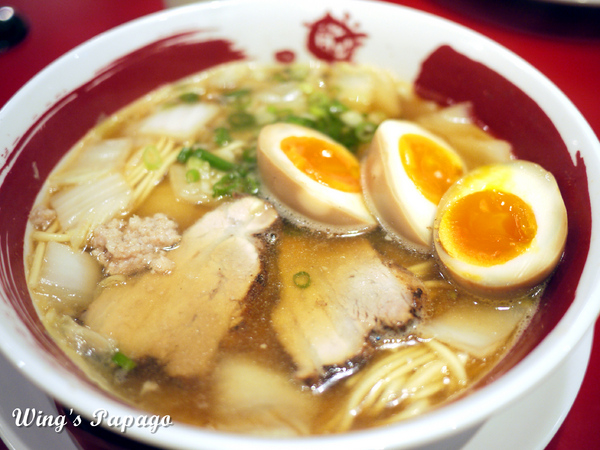 誠屋拉麵:來自日本濃醇香的拉麵。誠屋拉麵