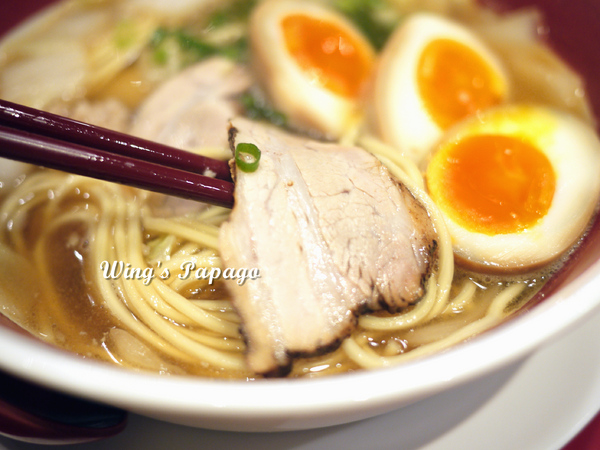 誠屋拉麵:來自日本濃醇香的拉麵。誠屋拉麵