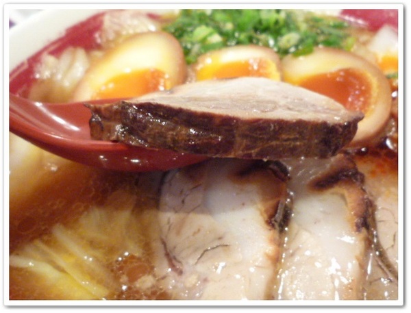 誠屋拉麵:【中山本店】誠屋拉麵-特製叉燒牛骨白湯拉麵X招牌雞骨醬油拉麵