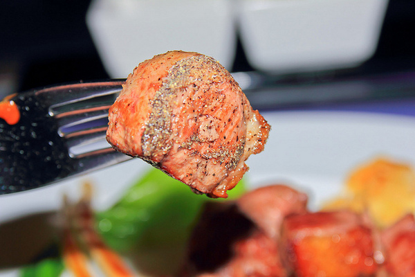 Mosun 墨賞新鐵板料理：[口碑⑭]【板南線忠孝敦化站】Mosun-墨賞新鐵板料理。頂級食材享受