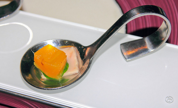 Mosun 墨賞新鐵板料理：[口碑⑭]【板南線忠孝敦化站】Mosun-墨賞新鐵板料理。頂級食材享受