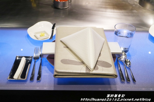 Mosun 墨賞新鐵板料理:【台北大安區】 約會、慶生最佳選擇『Mosun 墨賞新鐵板料理』Prime美國安格斯肋眼牛排/捷運忠孝敦化