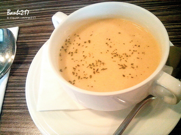 Rahdesign CAFE:Rahdesign Cafe 咖啡冠軍開的咖啡館連餐點也好吃(台北大直美食)