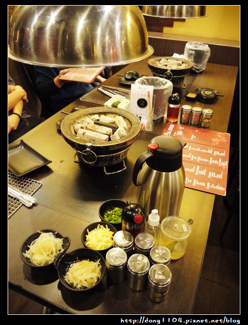 中壢。CHAO-ROU潮肉燒肉。店家幫你烤