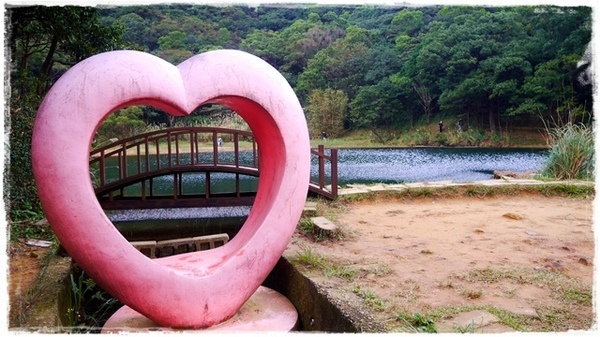 新山夢湖:【新北◍•ᴗ•◍汐止】景點・新山夢湖✯婚紗拍攝景點|林依晨與陳柏霖微電影取景的夢幻境地