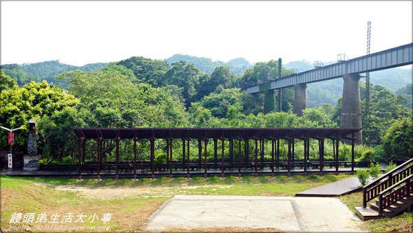 龍騰斷橋：【苗栗／三義】殘垣之美♪♪龍騰斷橋♪♪