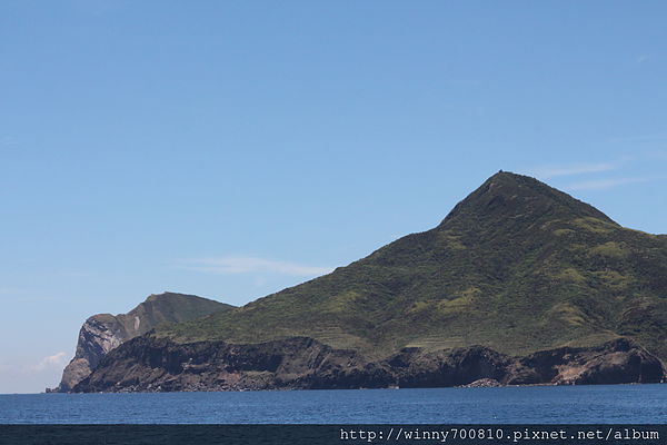 龜山島：宜蘭/頭城【龜山朝日號 賞鯨之旅】乘風破浪，賞鯨豚兼賞龜山島~