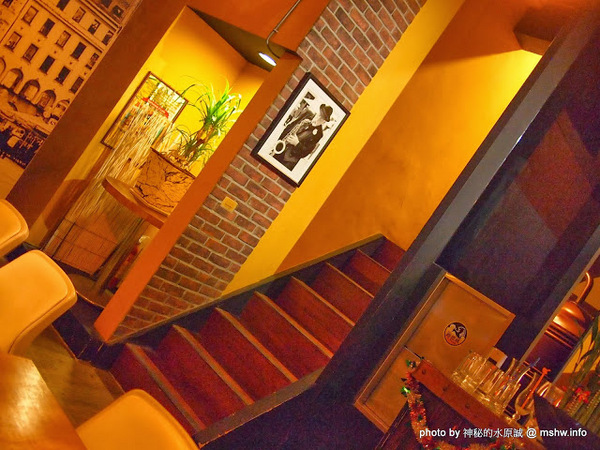 路德威手工啤酒餐廳：【食記】台中西區-路德威手工啤酒餐廳 : 披薩,燉飯都還挺不錯的~打卡如果能換可樂就更好了!