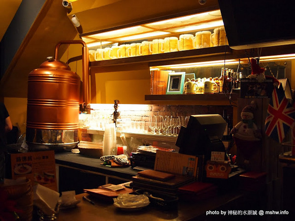 路德威手工啤酒餐廳：【食記】台中西區-路德威手工啤酒餐廳 : 披薩,燉飯都還挺不錯的~打卡如果能換可樂就更好了!