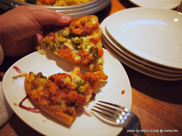 路德威手工啤酒餐廳：【食記】台中西區-路德威手工啤酒餐廳 : 披薩,燉飯都還挺不錯的~打卡如果能換可樂就更好了!