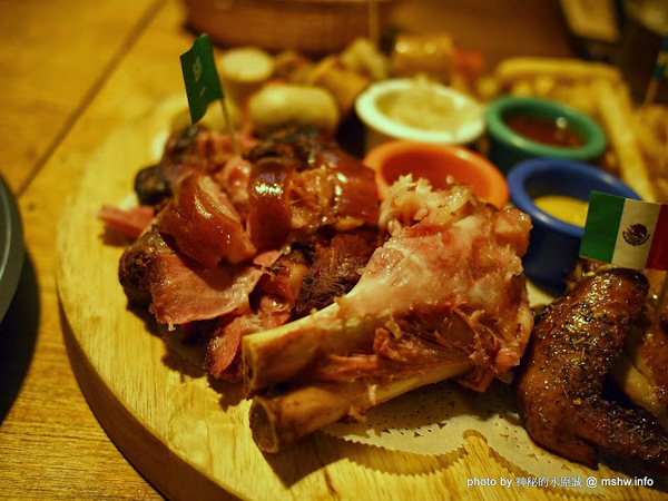 路德威手工啤酒餐廳：【食記】台中西區-路德威手工啤酒餐廳 : 披薩,燉飯都還挺不錯的~打卡如果能換可樂就更好了!