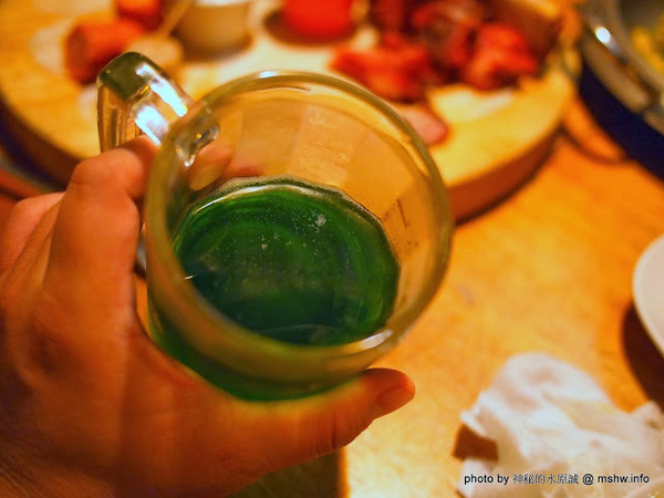 路德威手工啤酒餐廳：【食記】台中西區-路德威手工啤酒餐廳 : 披薩,燉飯都還挺不錯的~打卡如果能換可樂就更好了!