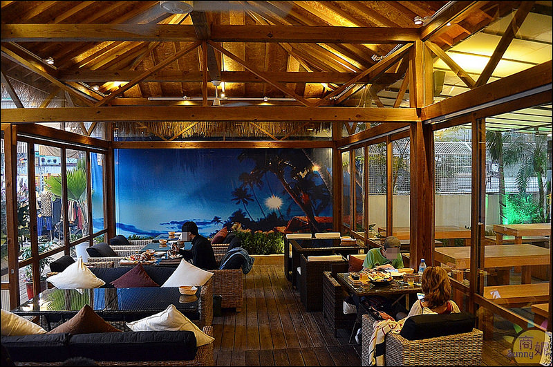 路德威峇里島座位區