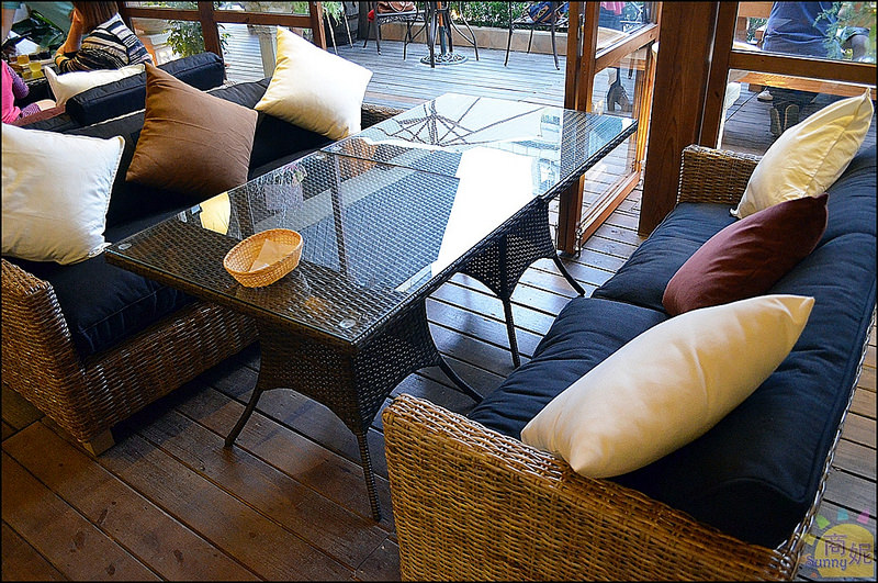 路德威峇里島座位區