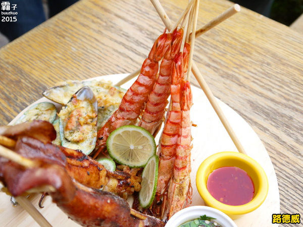 路德威手工啤酒餐廳：路德威手工啤酒餐廳，濃濃峇里島風情，爽快喝酒吃肉肉～