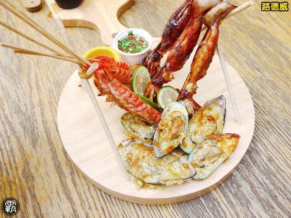 路德威手工啤酒餐廳：路德威手工啤酒餐廳，濃濃峇里島風情，爽快喝酒吃肉肉～