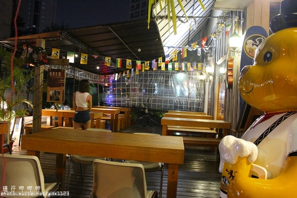 路德威手工啤酒餐廳:路德威手工啤酒餐廳✪三、五好友小酌聚餐好去處~103.10.19