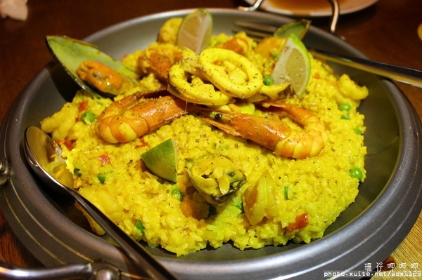 路德威手工啤酒餐廳:路德威手工啤酒餐廳✪三、五好友小酌聚餐好去處~103.10.19