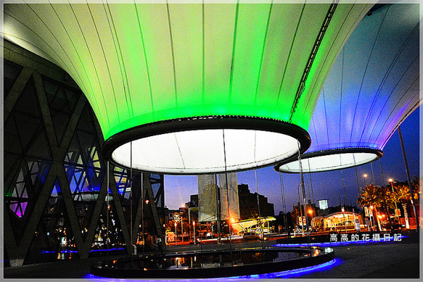 大東文化藝術中心：【高雄】鳳山區。大東文化藝術中心